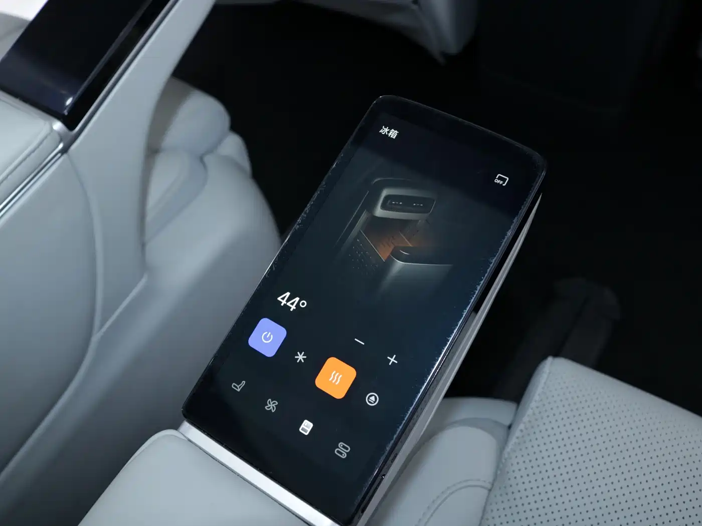 Voyah Auto Voyah Dreamer 2025 PHEV AWD Flagship Kunpeng Edition фото 20