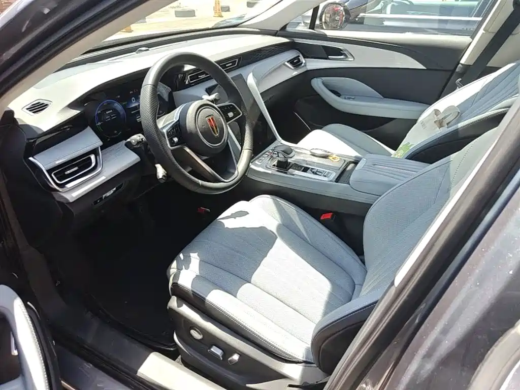 Hongqi H5 PHEV 2025 170 Super Hybrid Edition фото 15