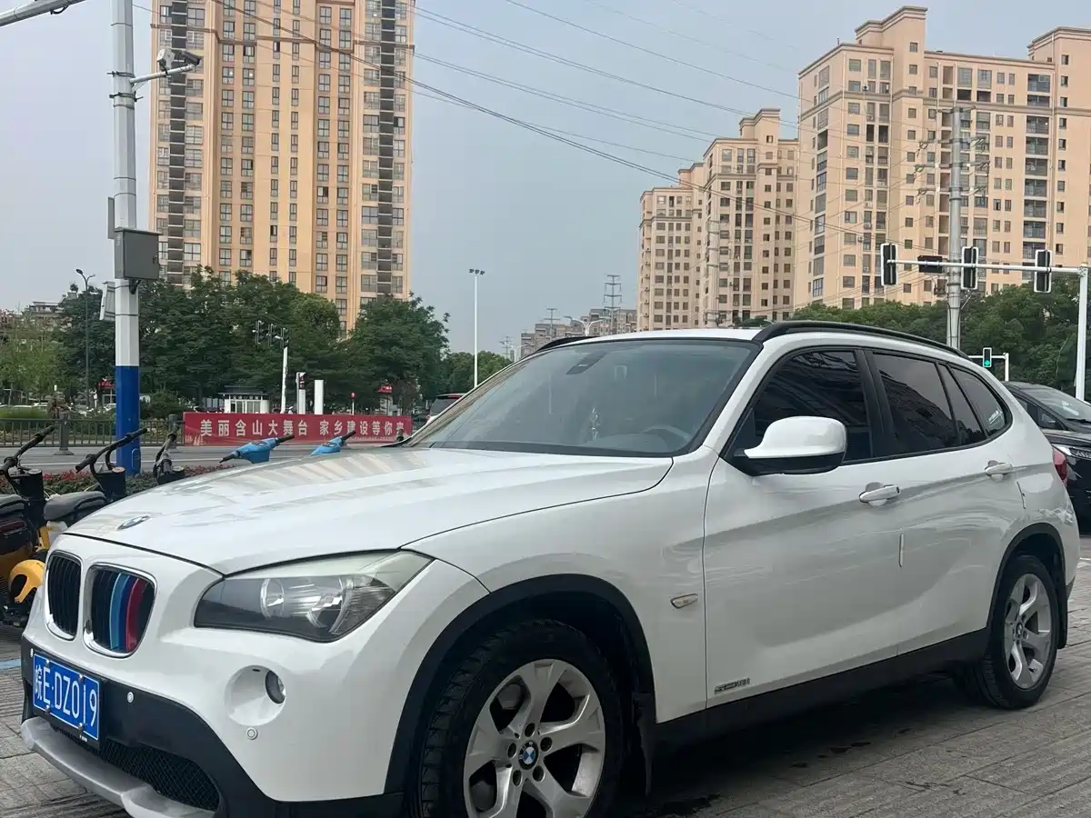 BMW X1 2012 sDrive18i Fashion Model