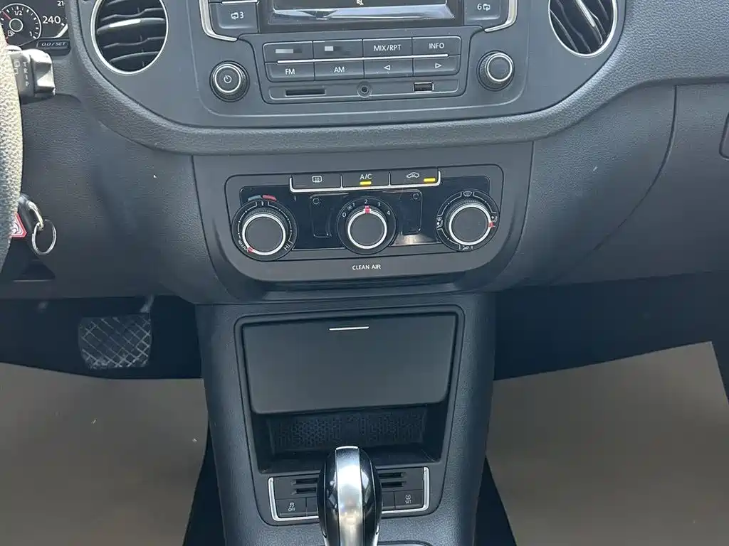 Volkswagen Tiguan 2017 300TSI Automatic 2WD Silk Road Fashion Edition фото 11