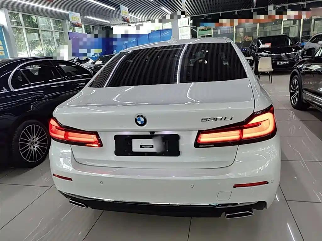 BMW 5-SERIES