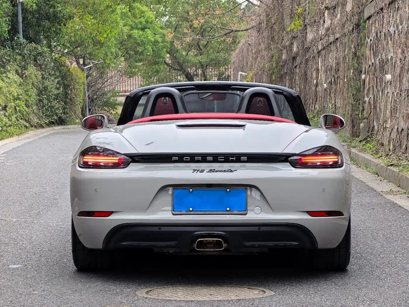 PORSCHE 718