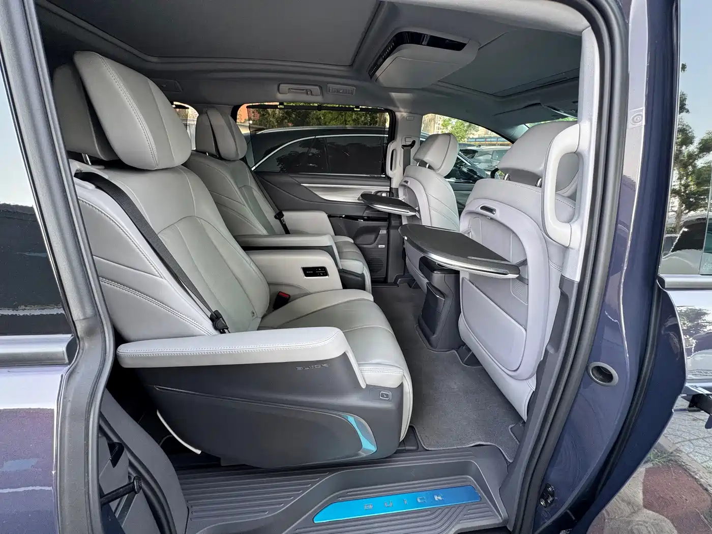 Buick GL8 2025 Land Honor Premium Edition фото 19