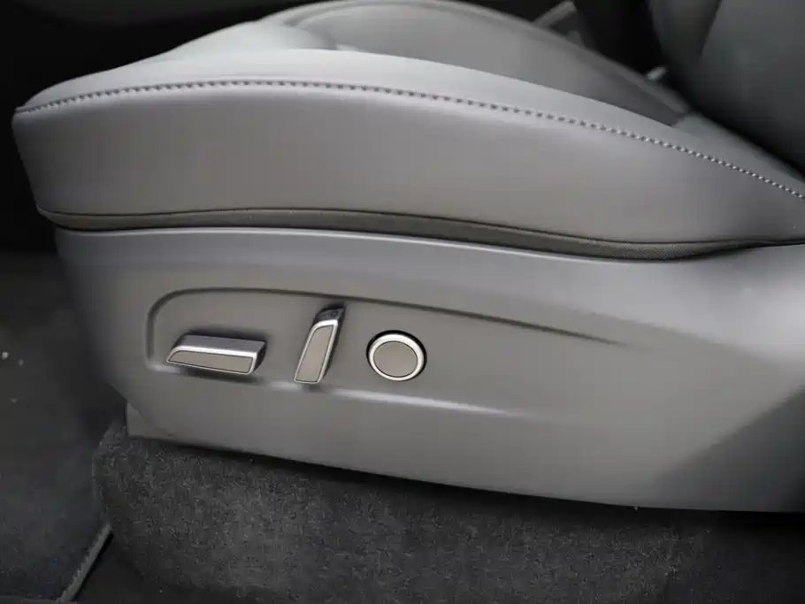 Tesla Model Y 2026 2026 Long Range All-Wheel Drive
