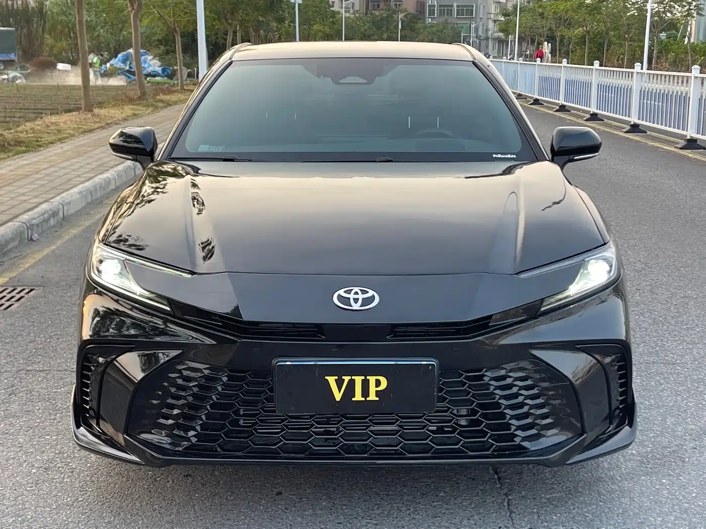 TOYOTA CAMRY