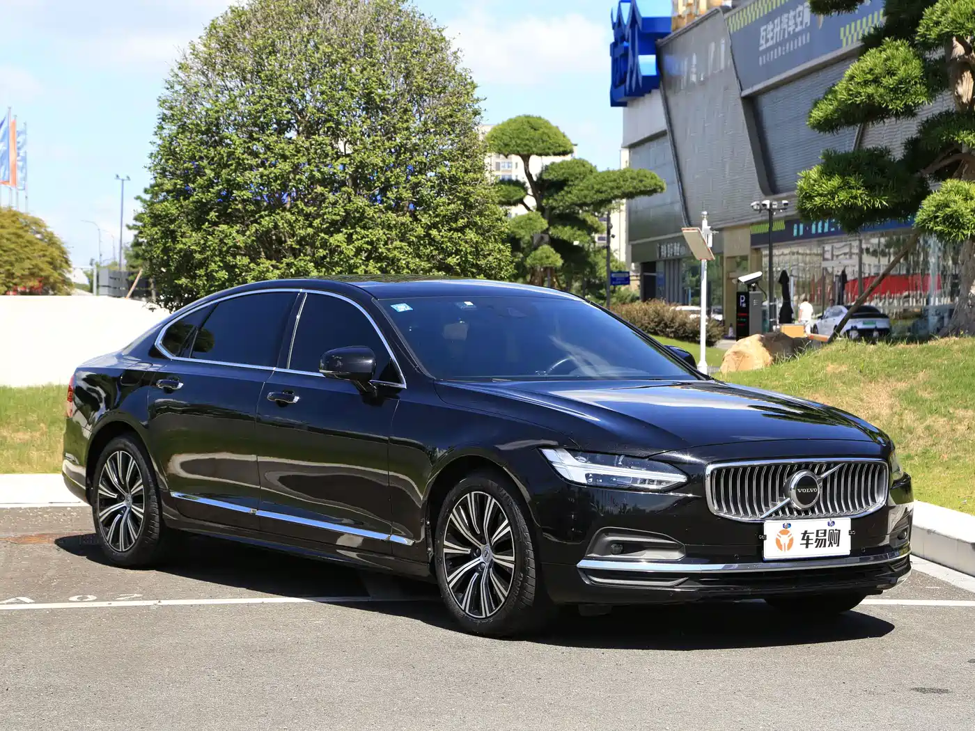 Фото 3 - Volvo S90