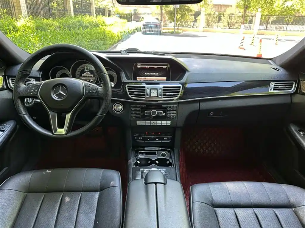 Mercedes-Benz E-Class 2015 E 260 L Sport фото 13