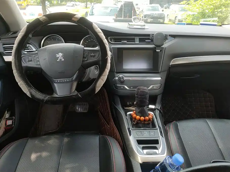 Peugeot 408 2016 1.6T Automatic Luxury Edition фото 12