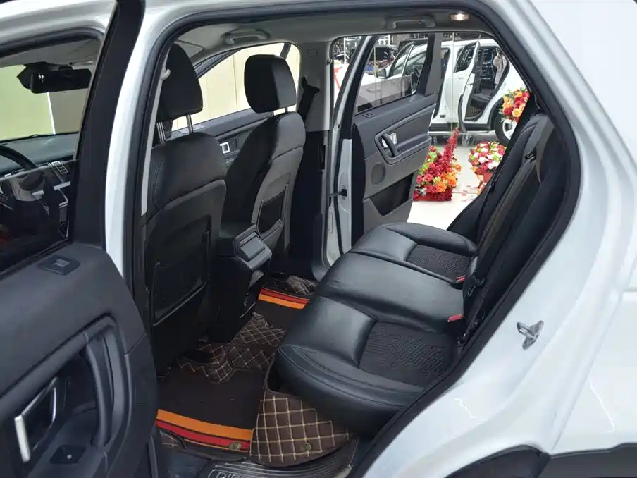 Land Rover Discovery Sport 2016 2.0T HSE фото 5