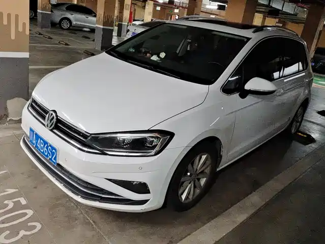 VOLKSWAGEN GOLF*JIAYU