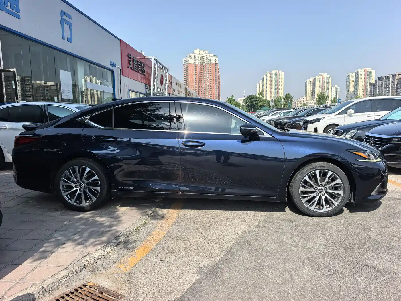 Lexus ES 2018 300h Premium Edition China V фото 16