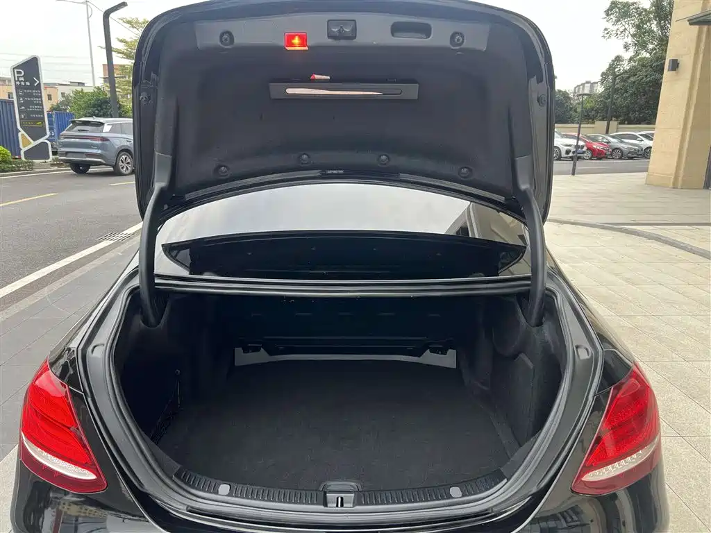 Mercedes-Benz E-Class 2019 E 260 L Sport фото 11