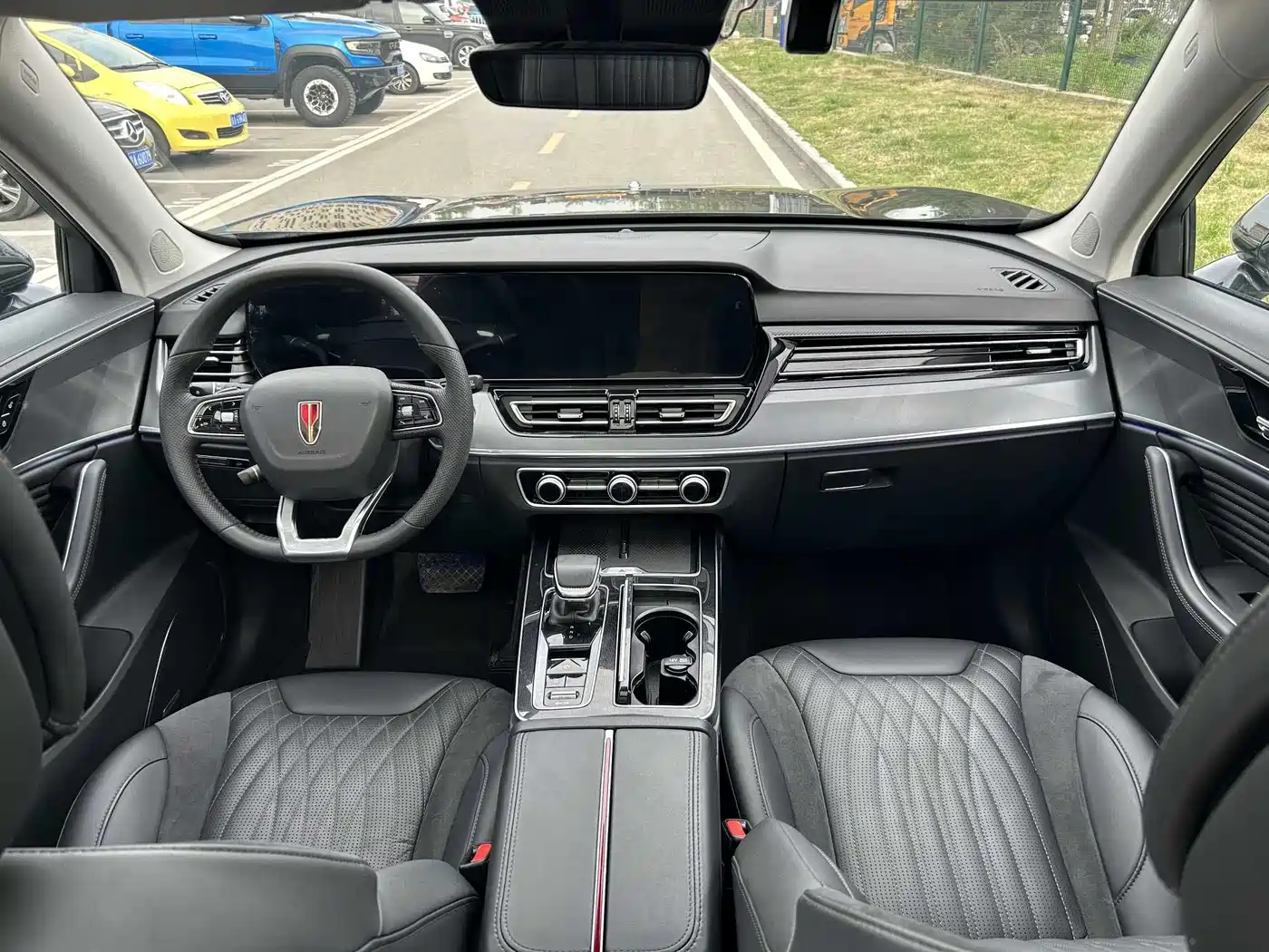 Hongqi HS5 2023 2.0T AWD Flag Pro 500,000 Units Commemorative Edition фото 8