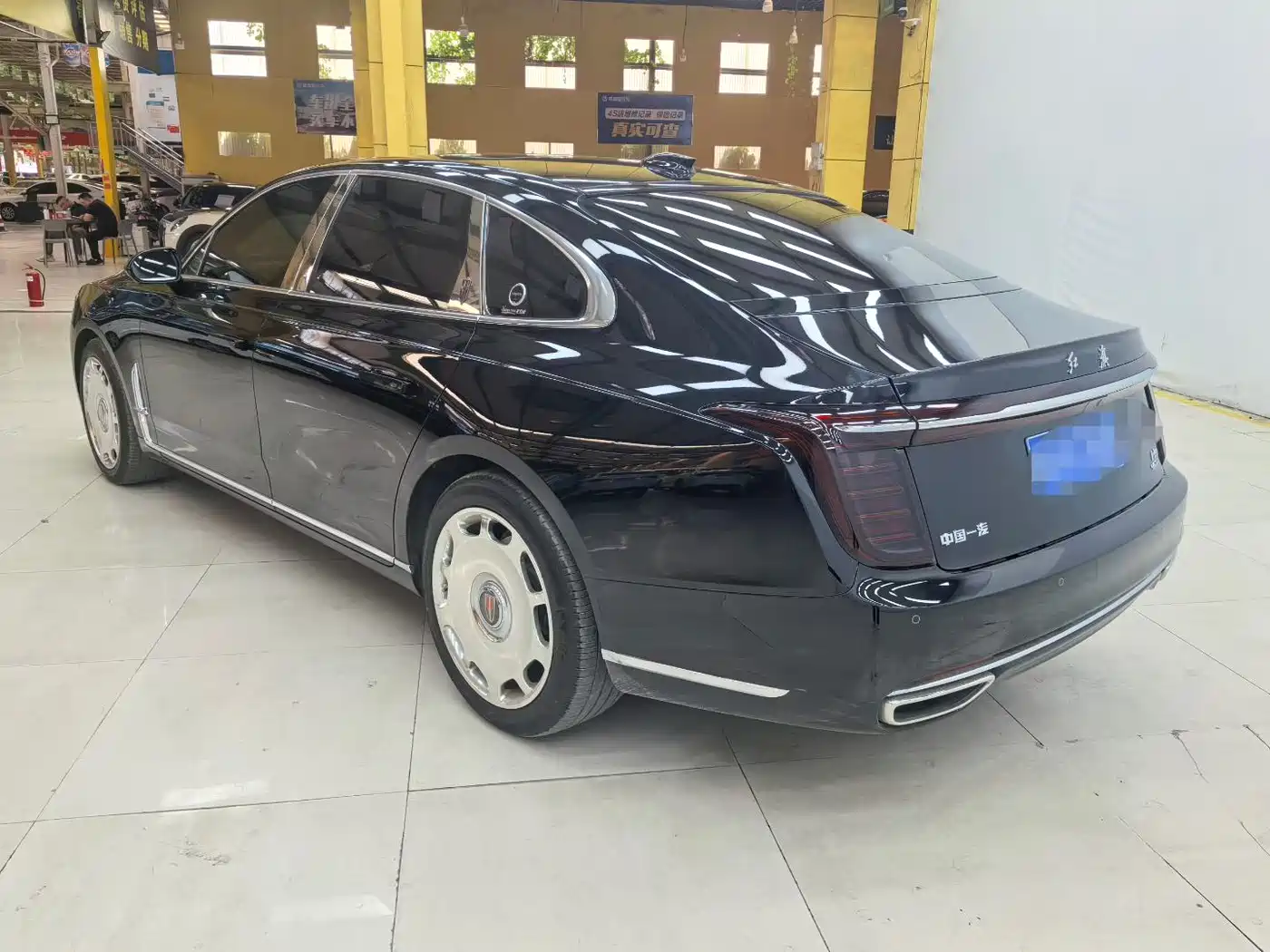 Hongqi H9 2023 Model 2.0T Smart Connect Flagship Edition фото 9