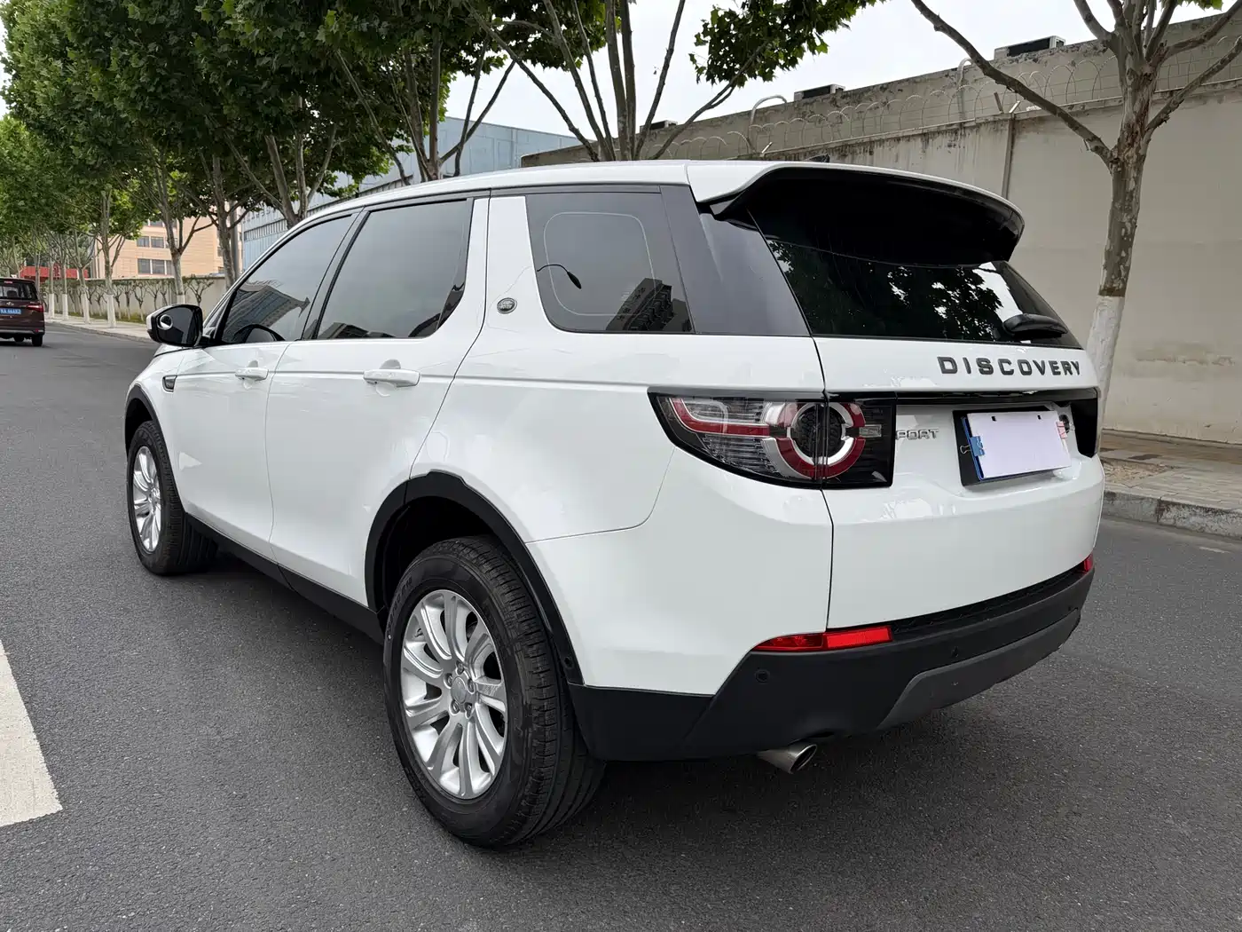 Land Rover Discovery Sport 2019 240PS SE Edition China V фото 6