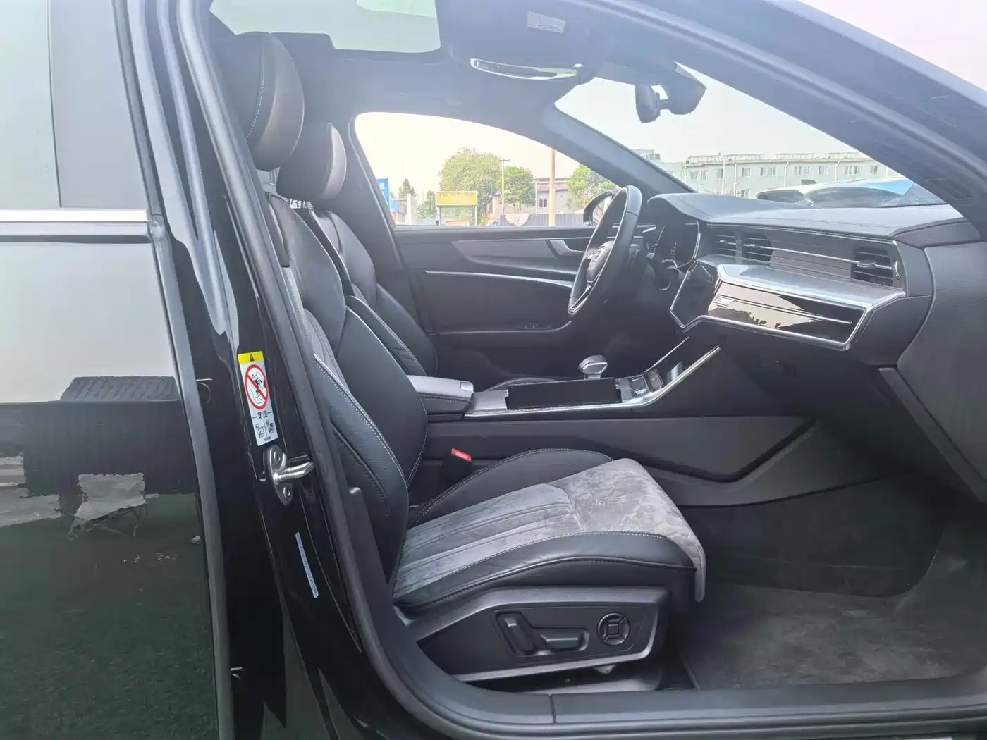 Audi A6L 2021 45 TFSI Exclusive Sport фото 16