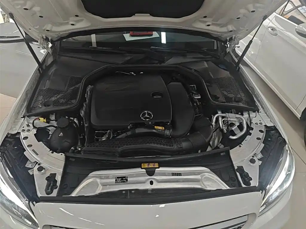 MERCEDES-BENZ CLASS C