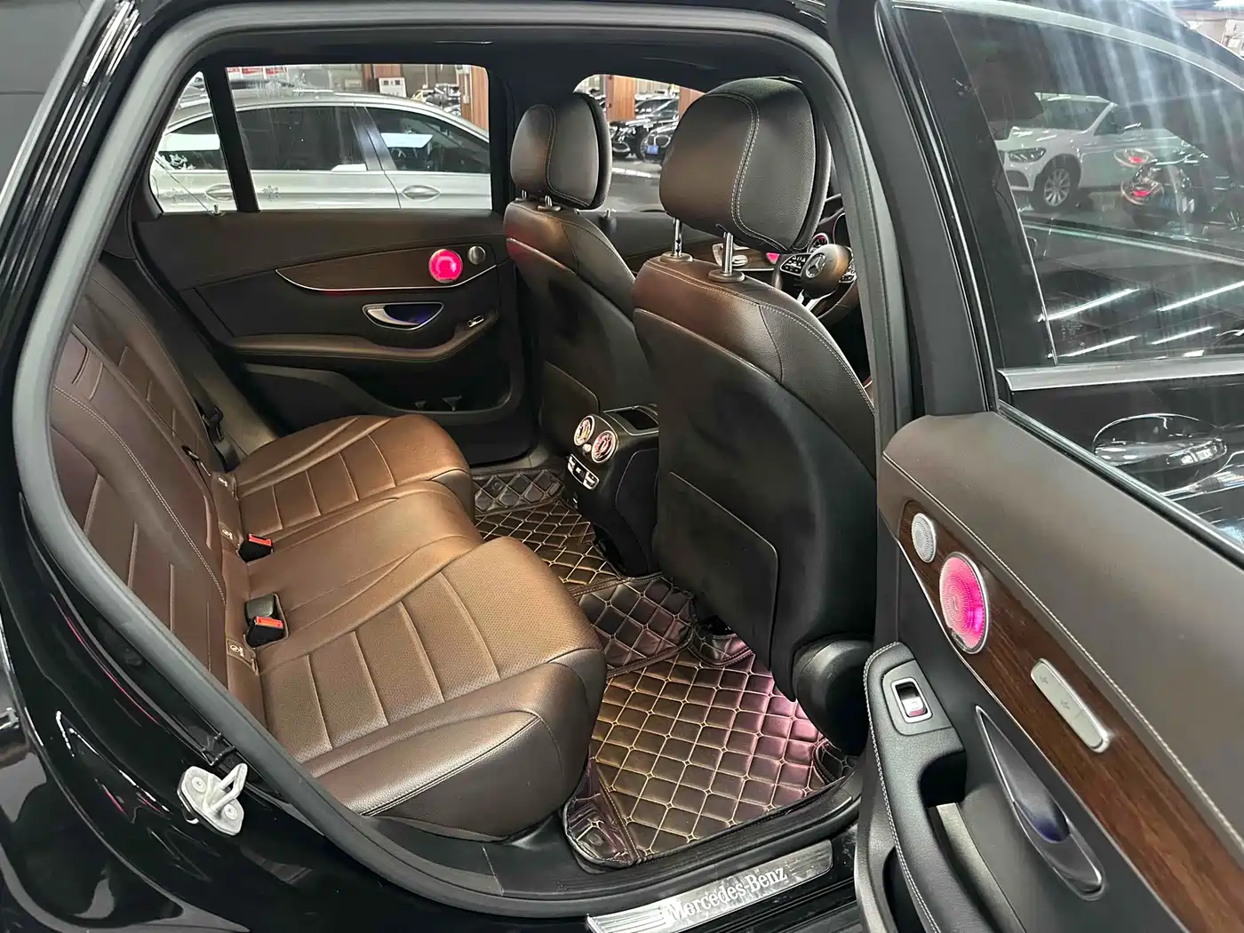 Mercedes-Benz GLC 2021 GLC 300 L 4MATIC Sporty фото 7