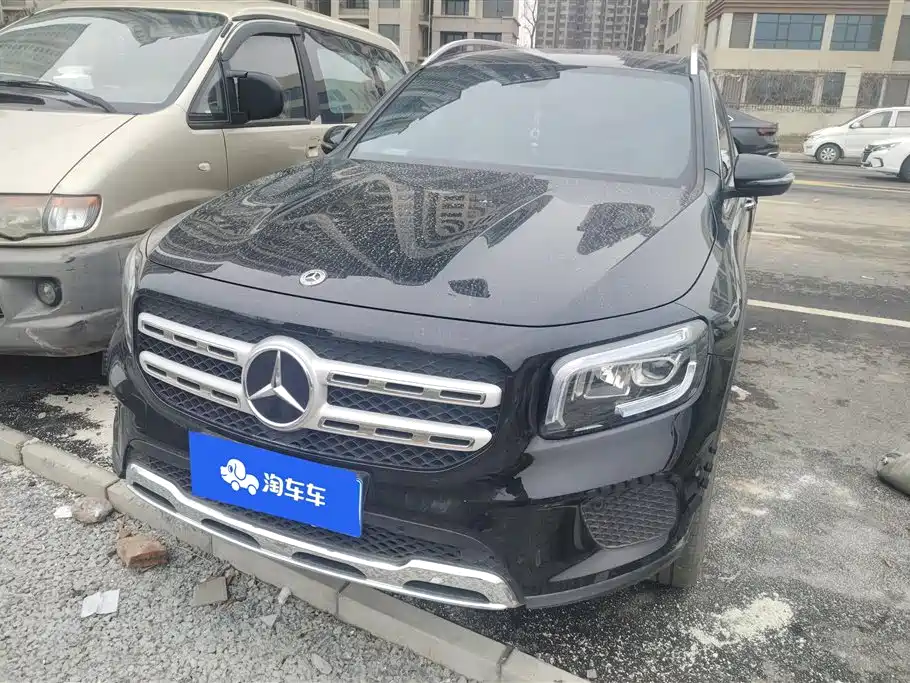 MERCEDES-BENZ GLB