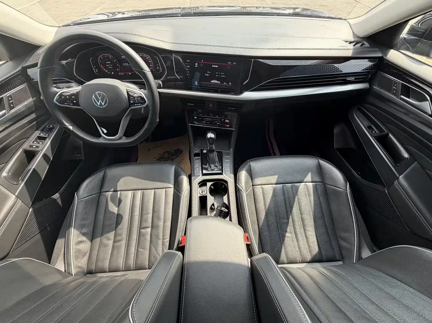 Volkswagen Passat 2022 330TSI Starlight Elite Edition фото 15