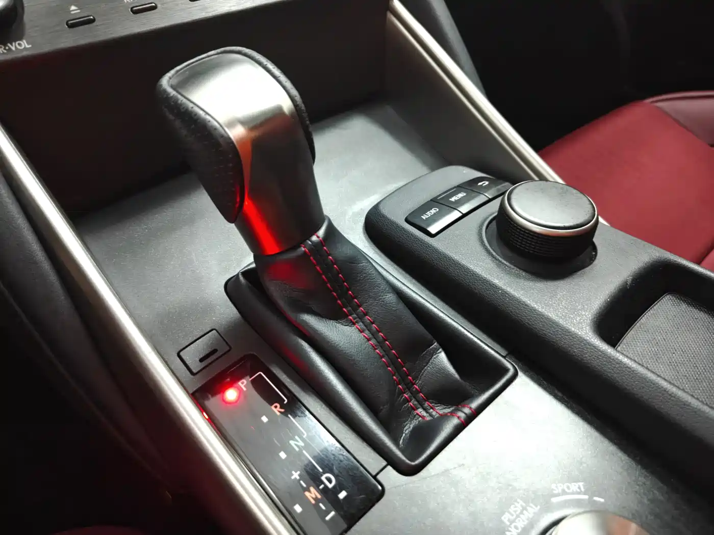 Lexus IS 2017 300 F SPORT фото 12