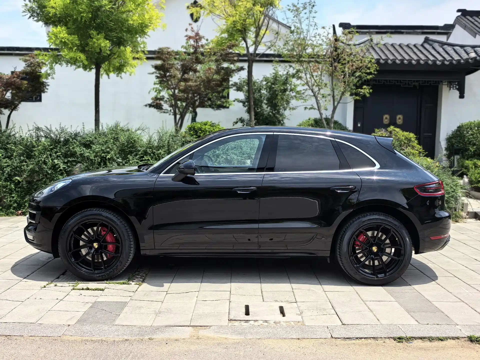Photo 4 - Porsche Macan