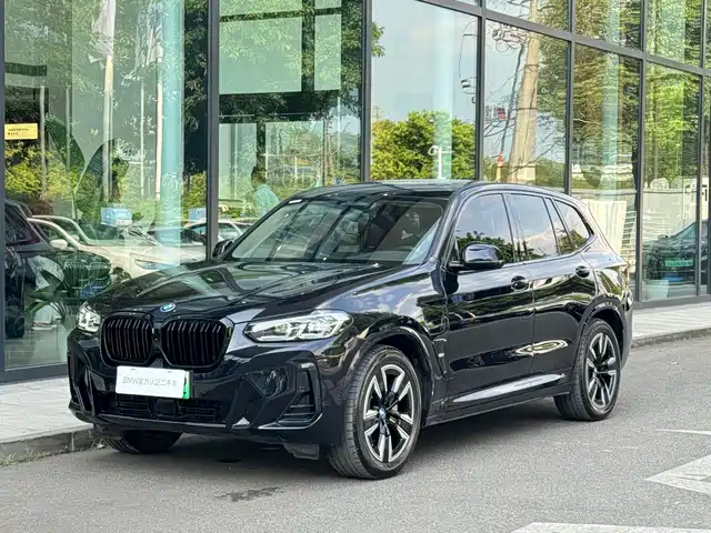 BMW iX3 2024