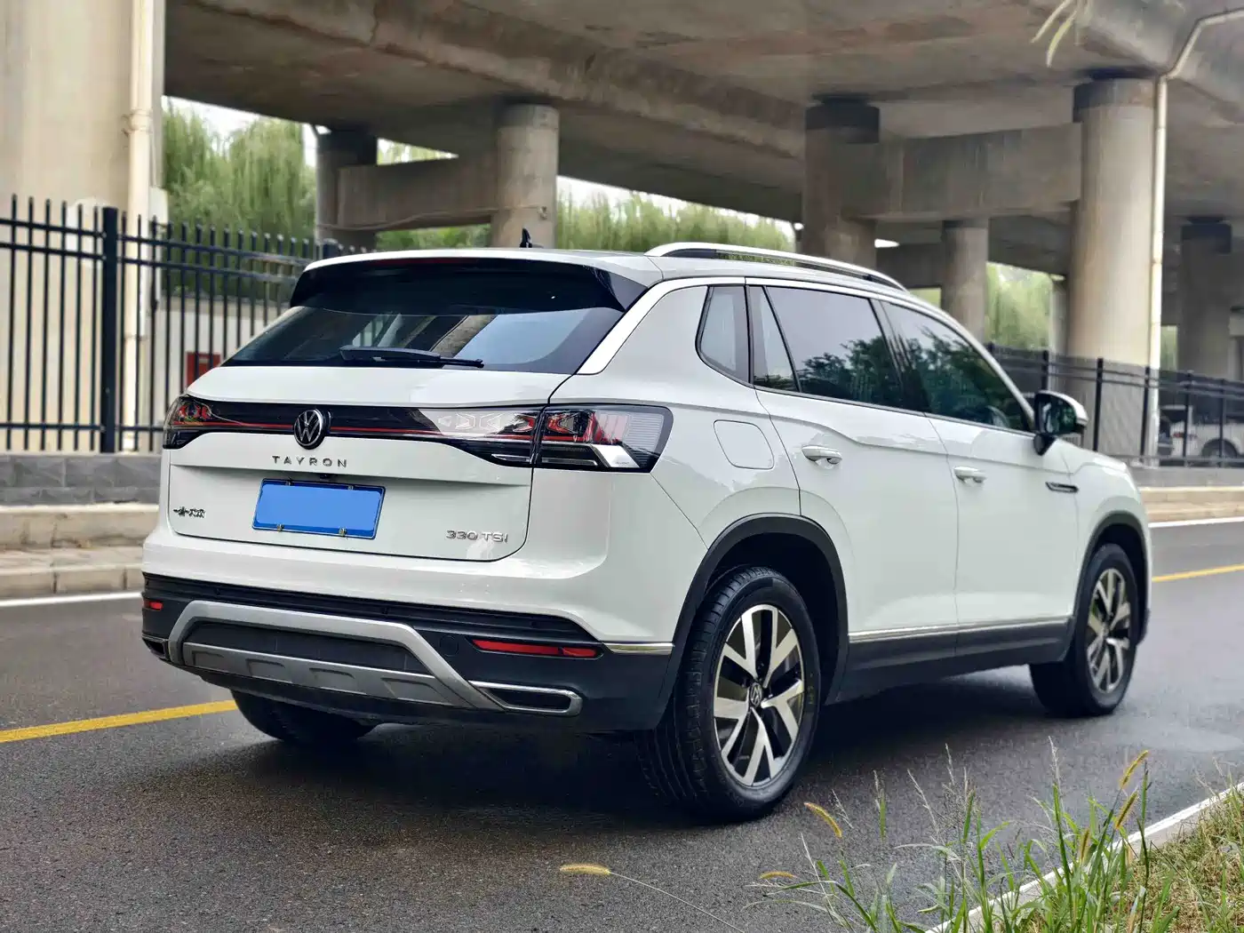 Volkswagen Tayron 2023 330TSI 2WD Luxury Plus Advanced Edition фото 12