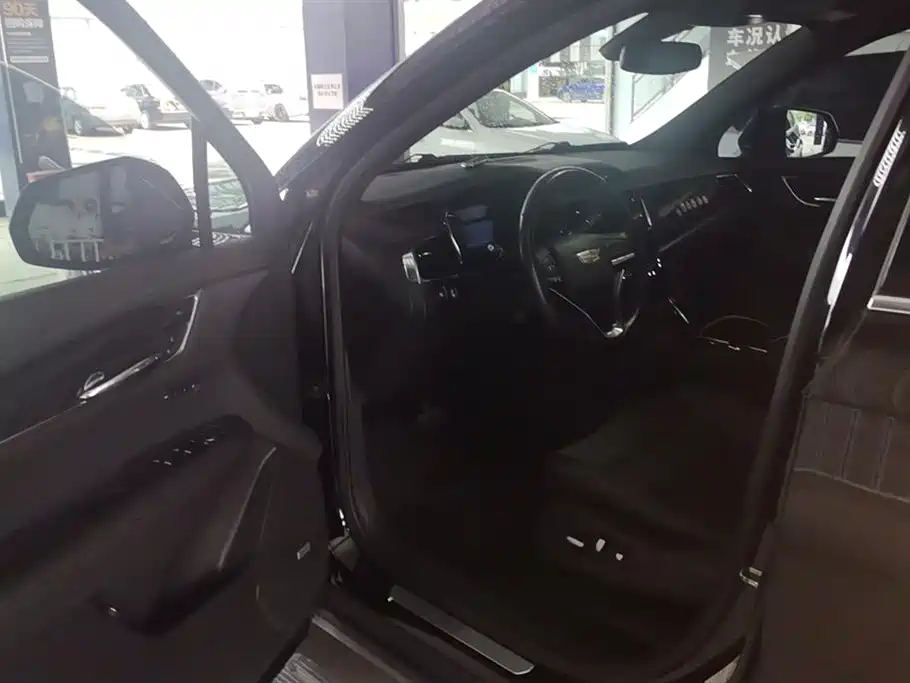 Cadillac XT6 2021 28T 6-Seater AWD Luxury фото 9