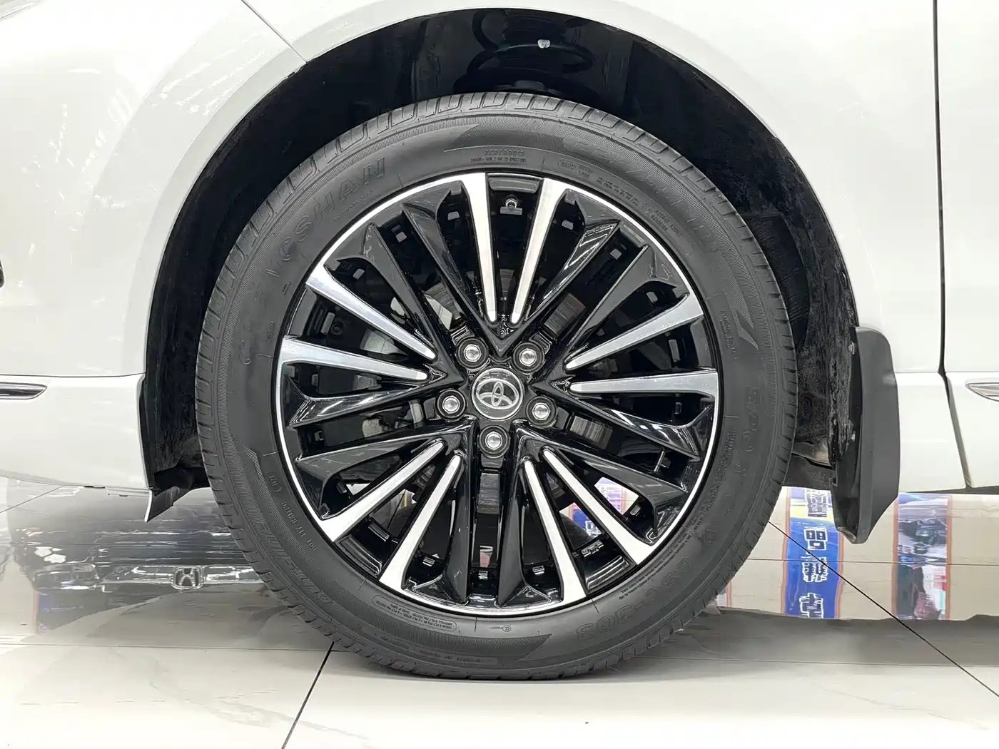 Toyota Venza 2023 2023 Model 2.0L CVT 2WD Tech Edition