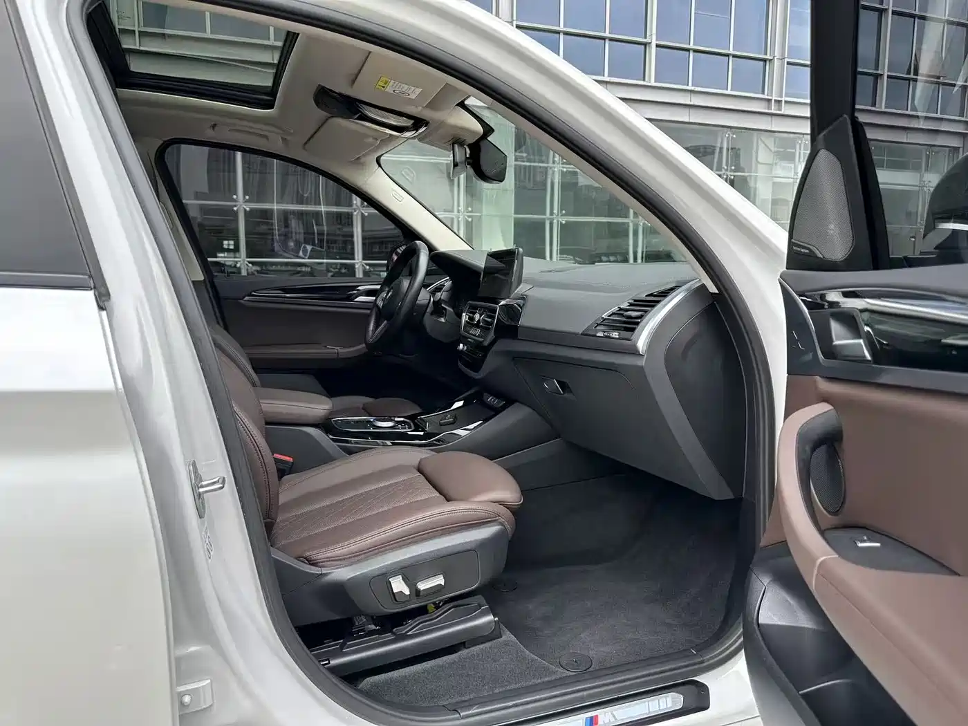 BMW iX3 2023 Leading Type фото 14
