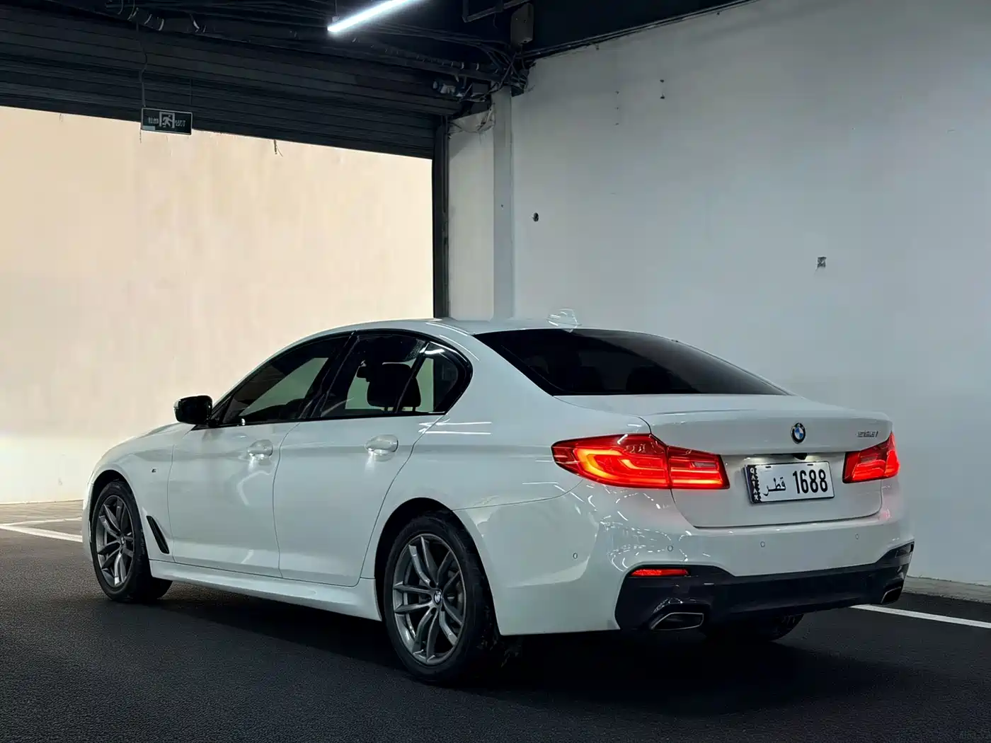 BMW 5 Series (Import) 2019 525i M Sport Package фото 9