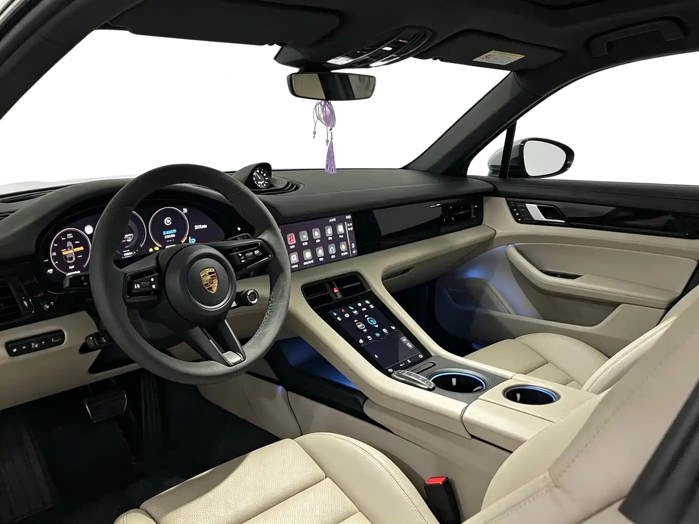 Фото 4 - Porsche Taycan