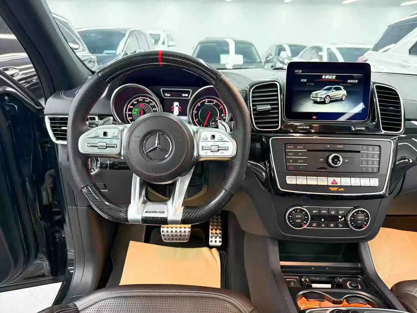 Mercedes-Benz GLS AMG 2017 2017 AMG GLS 63 4MATIC