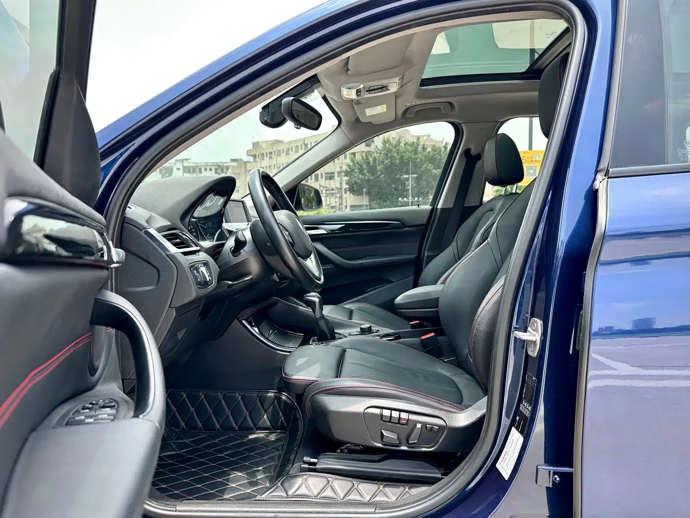 BMW X1 2018 sDrive18Li Premium Model фото 10