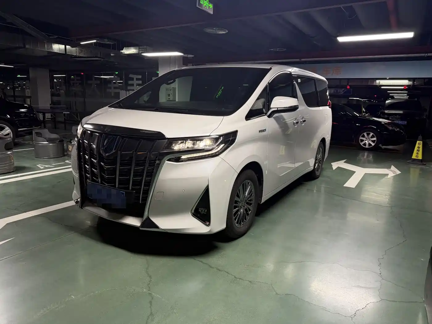 Toyota Alphard 2021 Hybrid 2.5L Premium