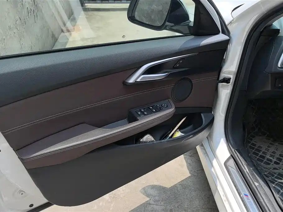 BMW 1 Series 2019 118i M Sport Package фото 7