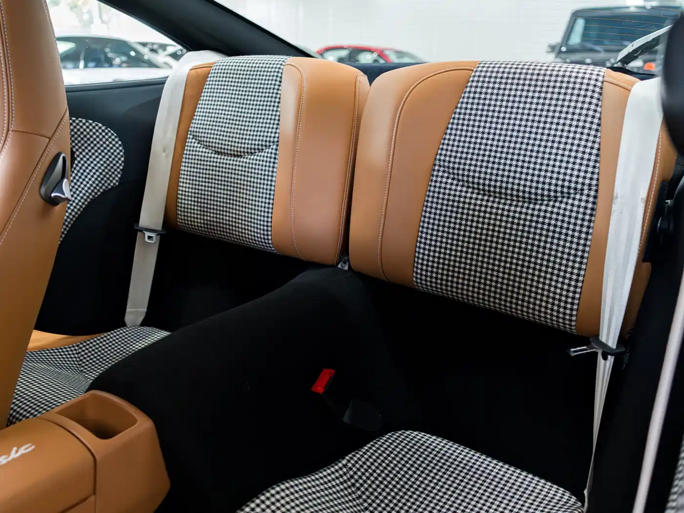 Porsche 911 2010 Carrera 4 3.6L фото 11