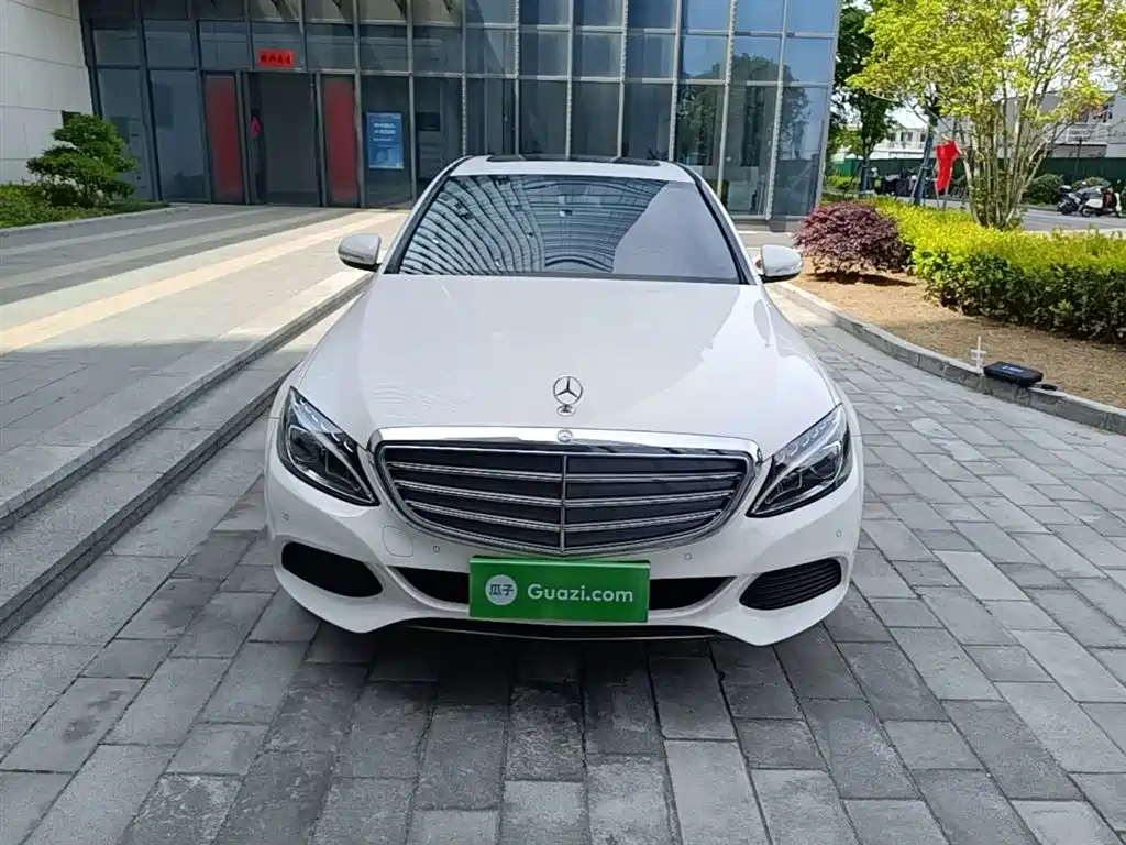 Mercedes-Benz C-Class 2017 C 180 L фото 3
