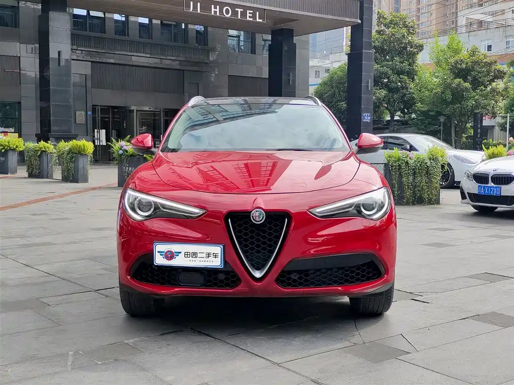 2019 Alfa Romeo Stelvio