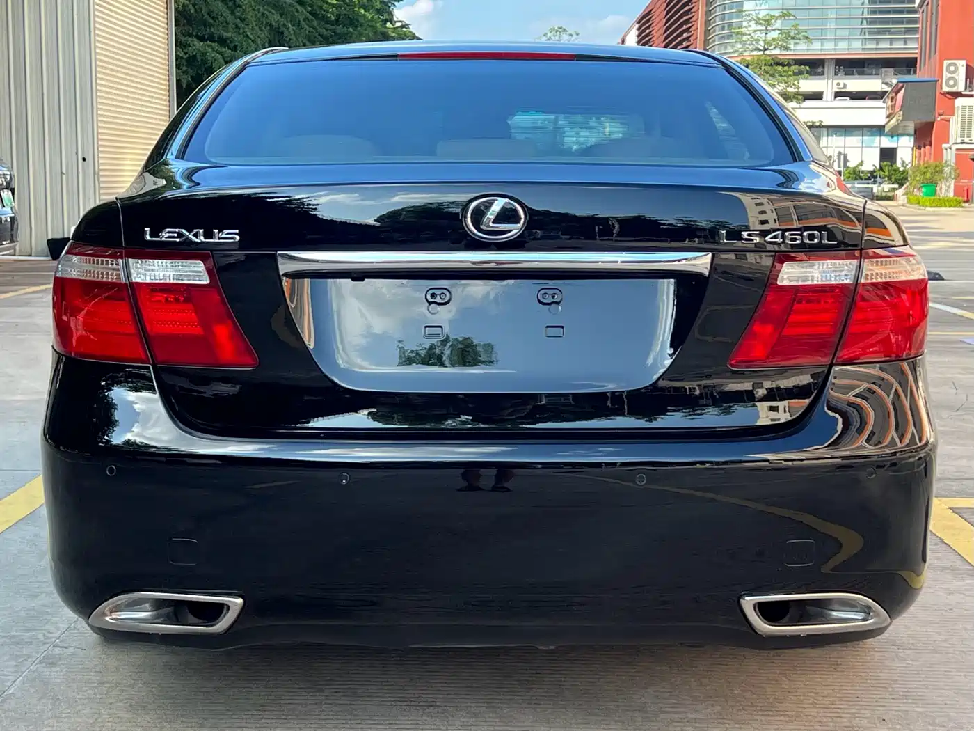 Фото 5 - Lexus LS