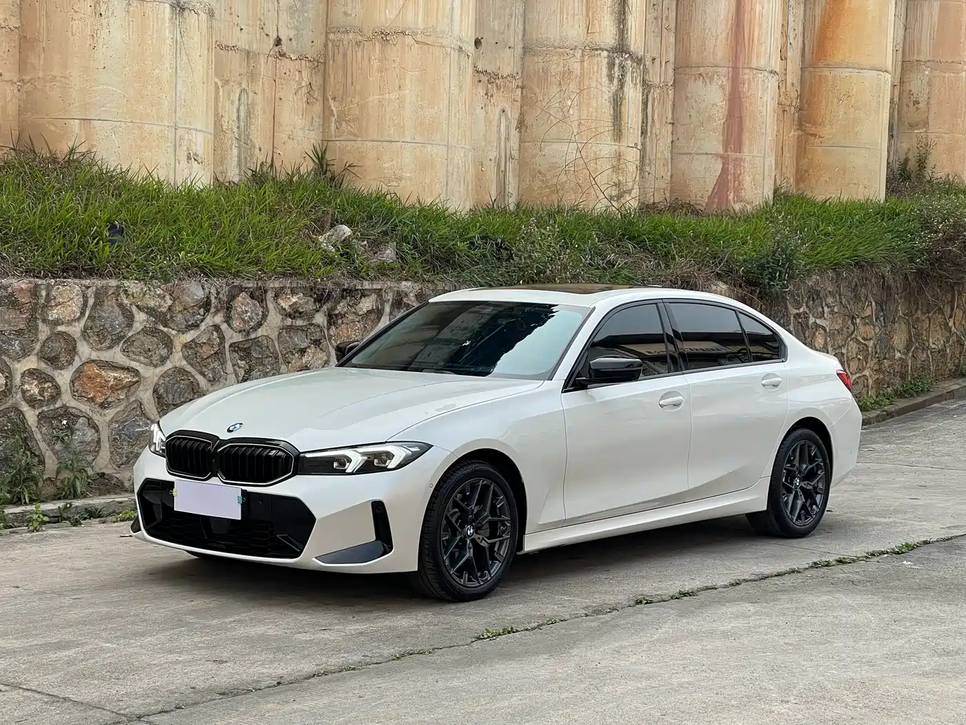 BMW 3 Series 2025 330Li M Sport Night Edition