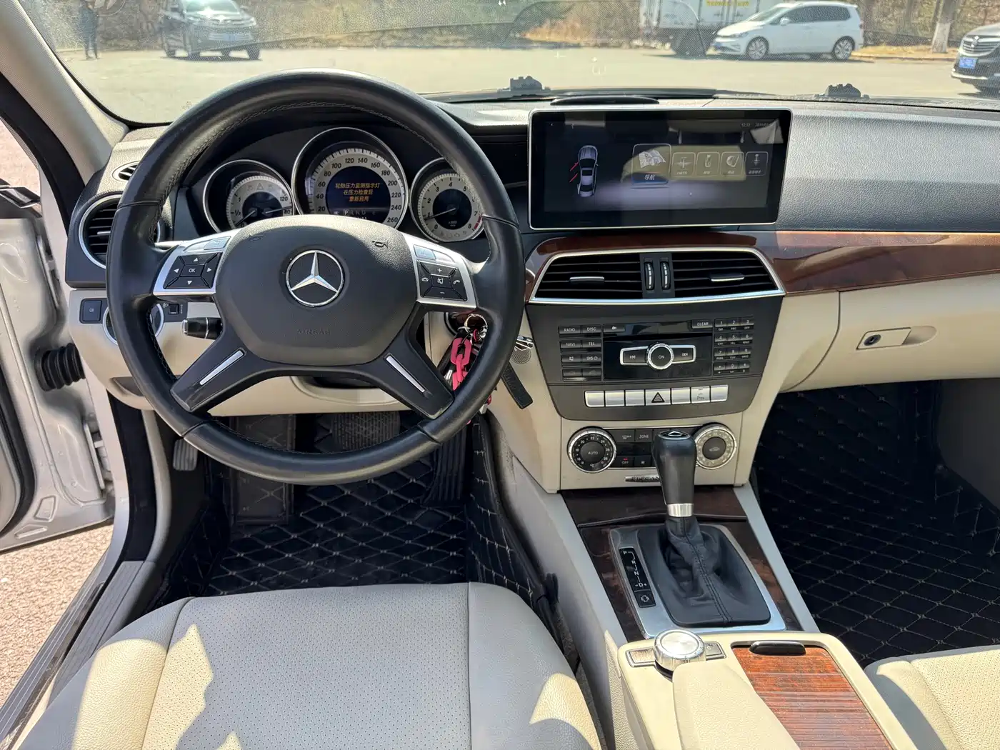 Mercedes-Benz C-Class 2013 C 260 Fashion Grand Edition фото 15