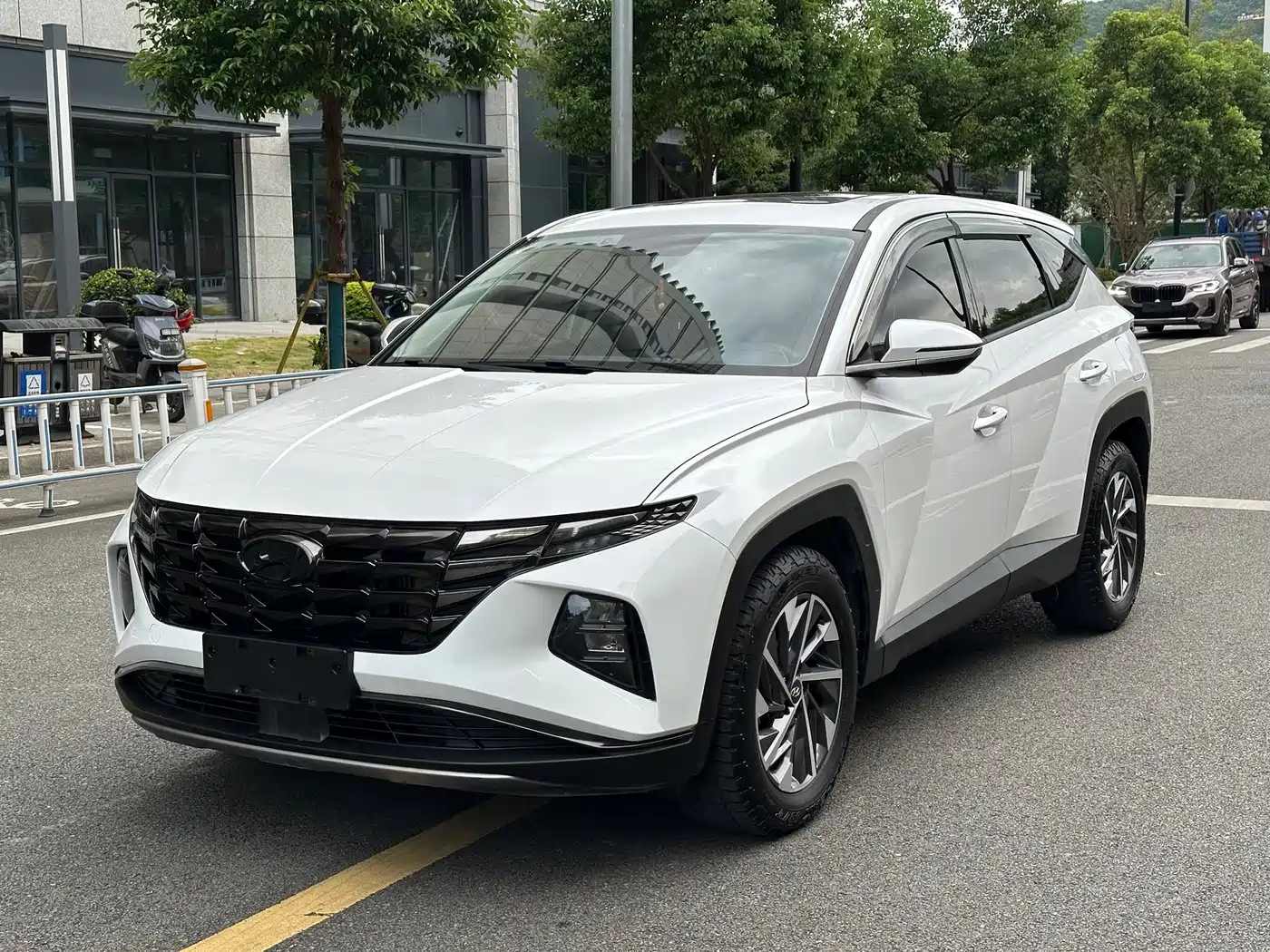Фото 1 - Hyundai Tucson