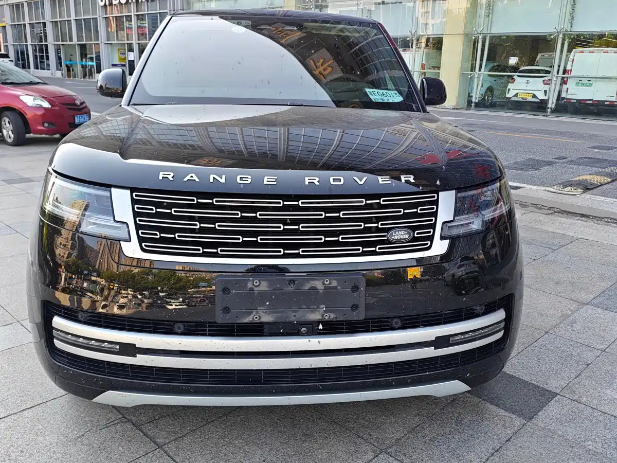 Land Rover Range Rover 2023 3.0 L6 400PS Exemplary Long Wheelbase фото 2