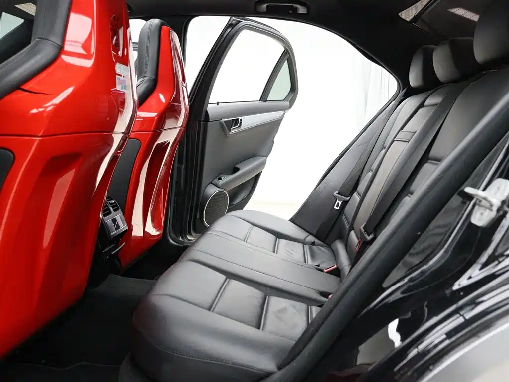 Mercedes-Benz C-Class AMG 2010 AMG C 63 Sport Enhanced Edition фото 6