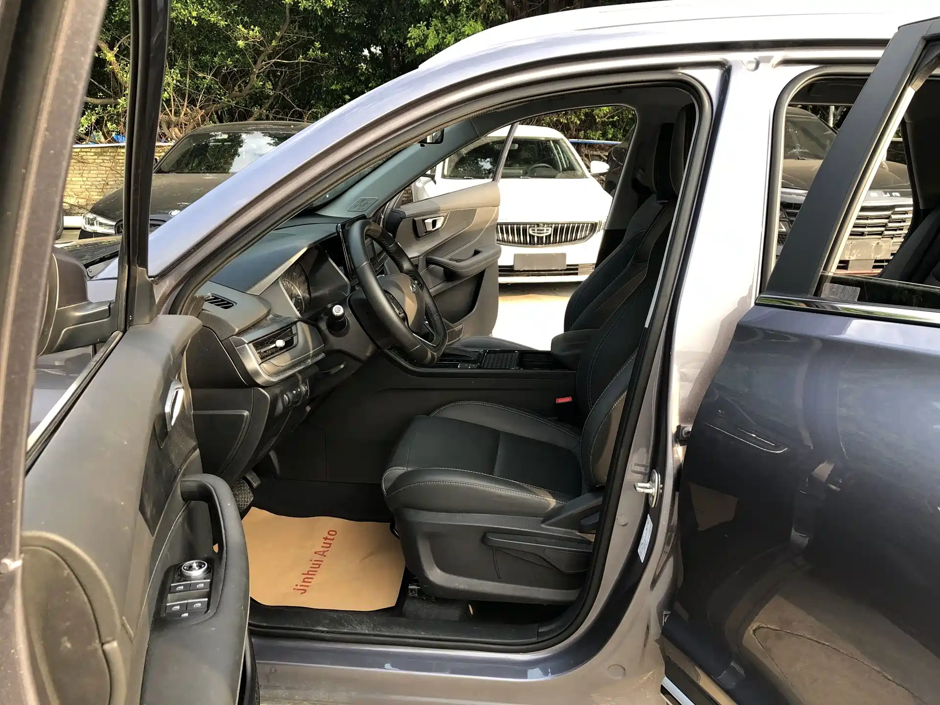 Фото 5 - Chery Tiggo 5x