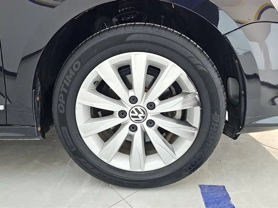 Volkswagen Sagitar 2015 1.6L Manual Comfort фото 6
