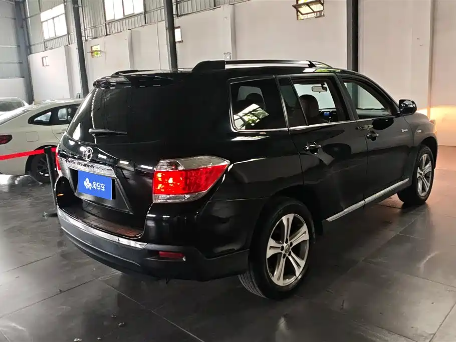 Toyota Highlander 2012 2.7L 2WD 7-Seater Luxury Edition фото 3