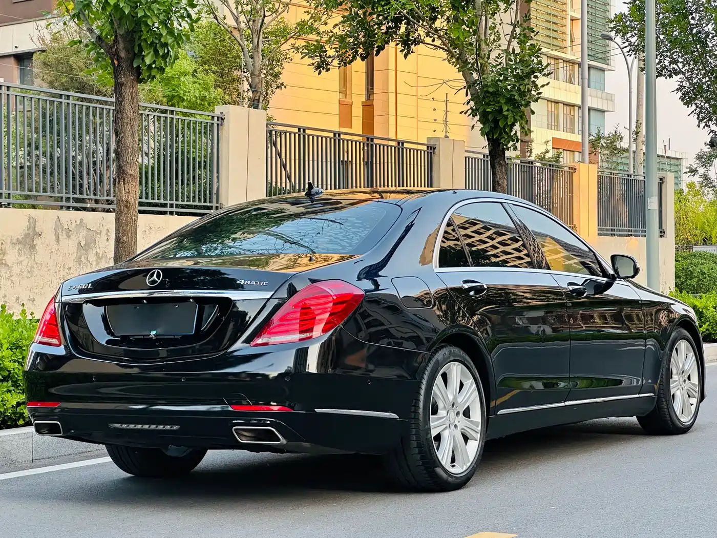 Mercedes-Benz S-Class 2015 S 400 L 4MATIC фото 16
